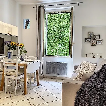 Charming Flat In Old - 50m From The Sea Антиб