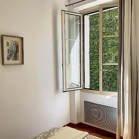 Charming Flat In Old - 50m From The Sea Апартаменты Антиб