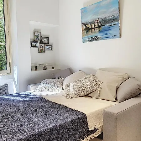 Апартаменты Charming Flat In Old - 50m From The Sea *