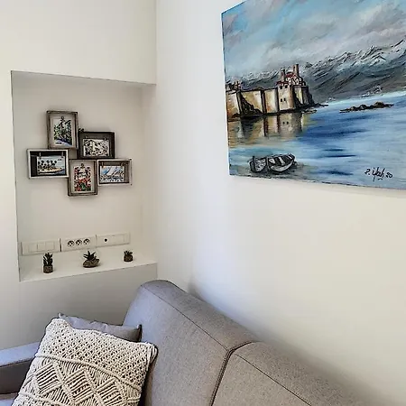 Charming Flat In Old - 50m From The Sea Apartment *